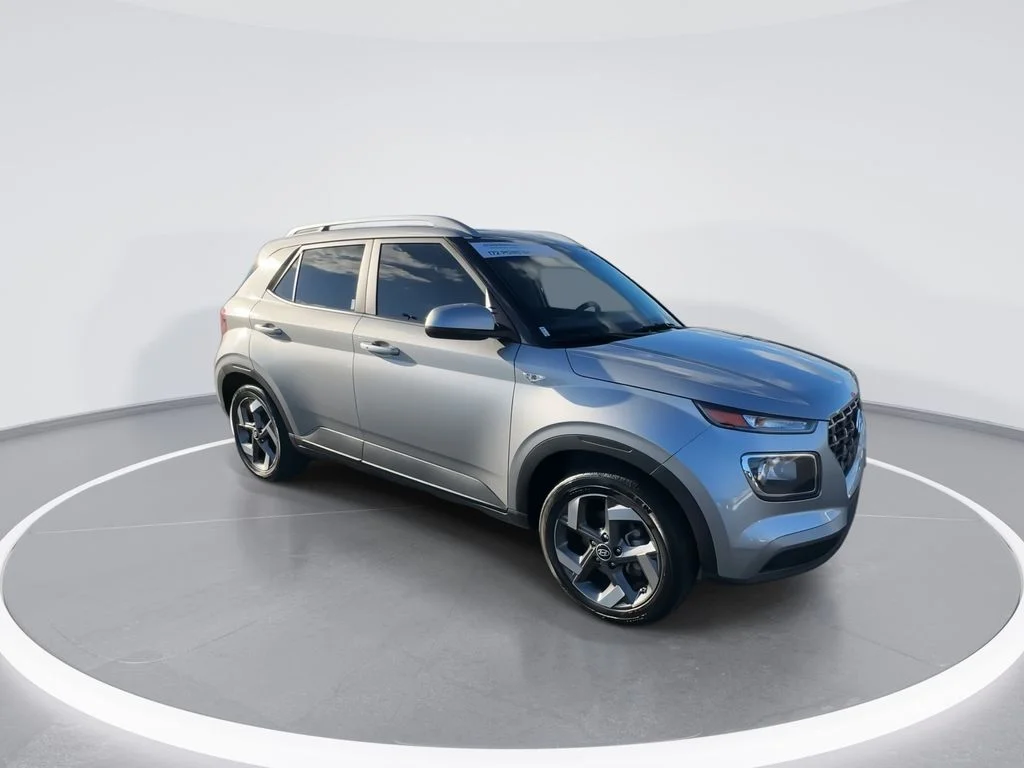 Used 2024 Hyundai Venue SEL with VIN KMHRC8A36RU308376 for sale in Bardstown, KY