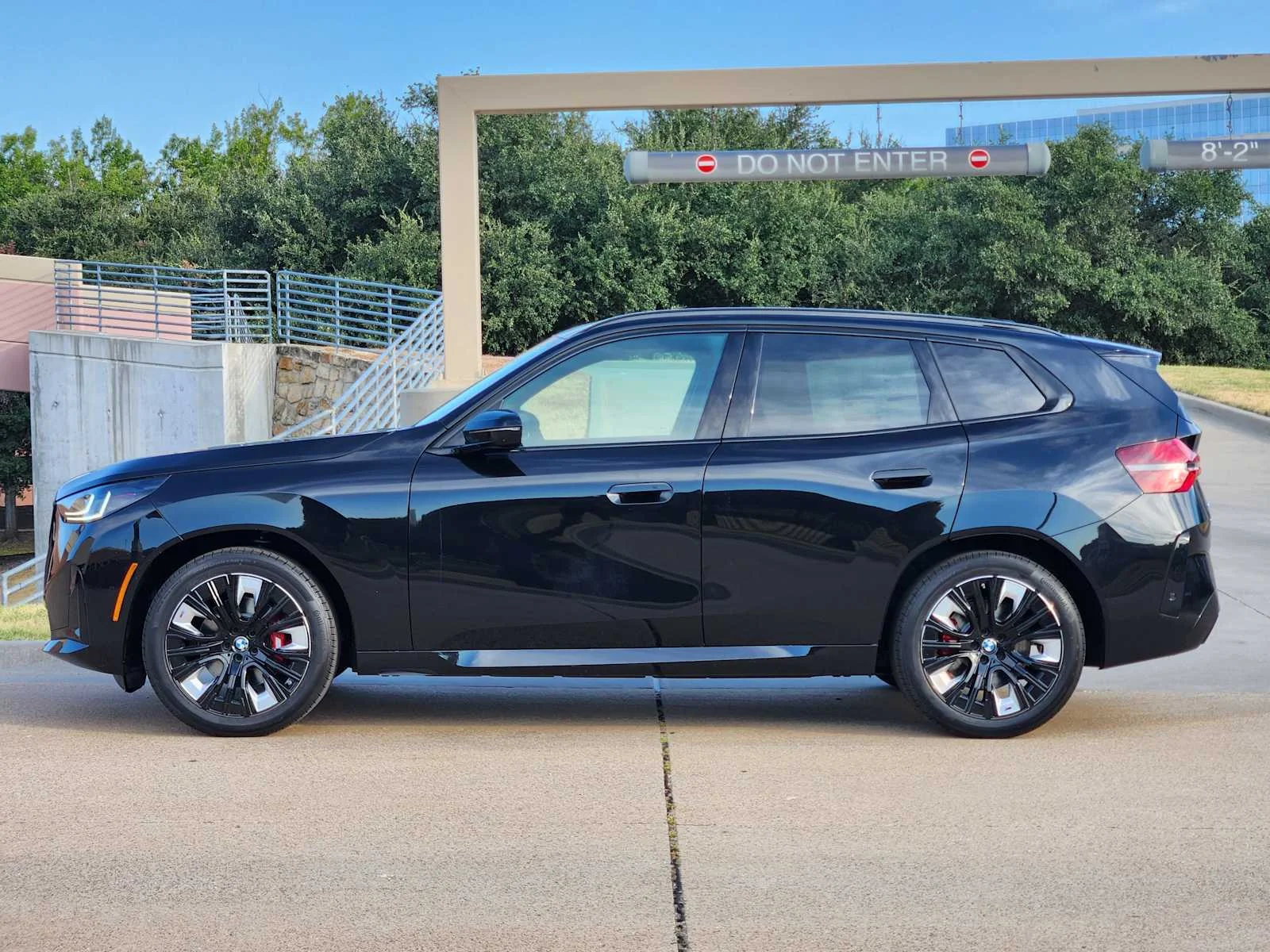New 2026 Black Sapphire Metallic BMW 30 xDrive image 2