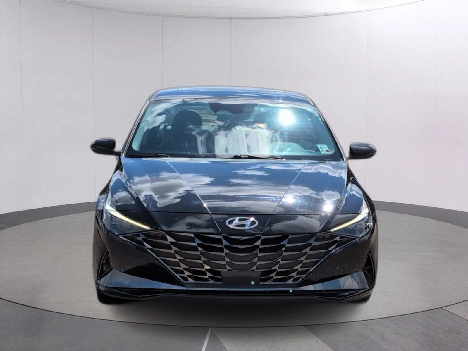 Used 2023 Phantom Black Hyundai Limited image 9