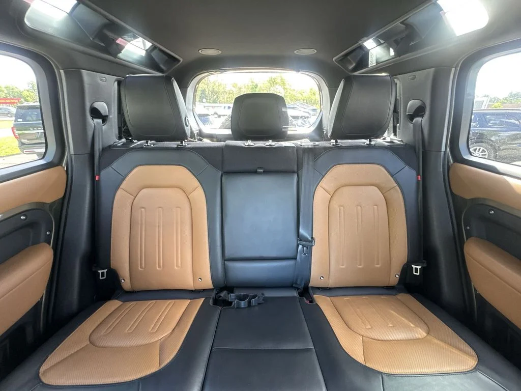 Used 2020  Land Rover X image 23