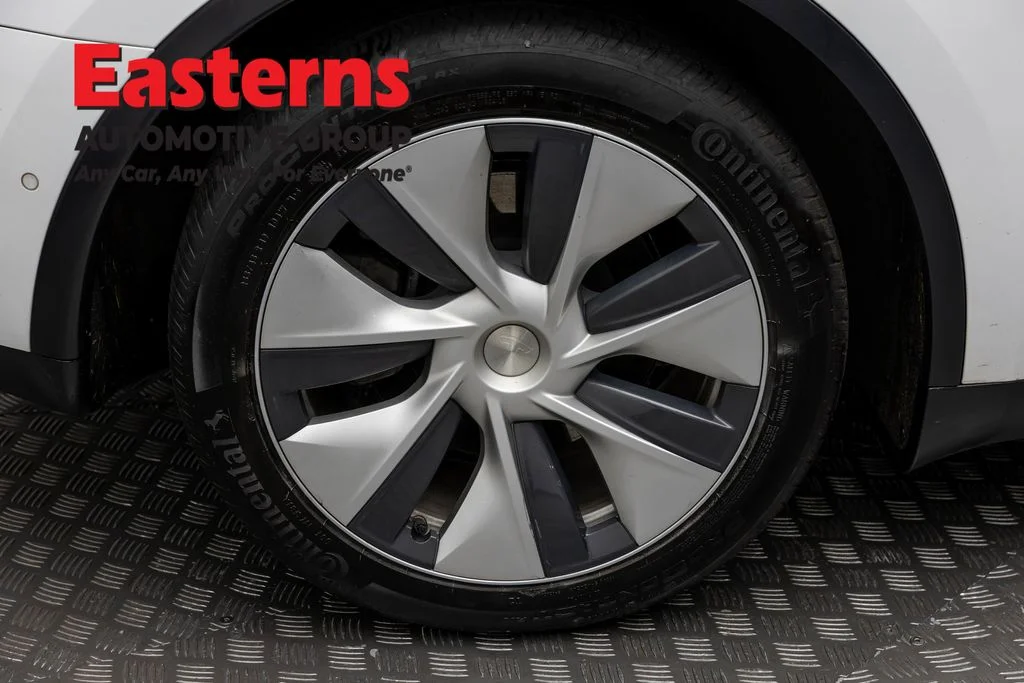 Used 2021 White Tesla Long Range image 26