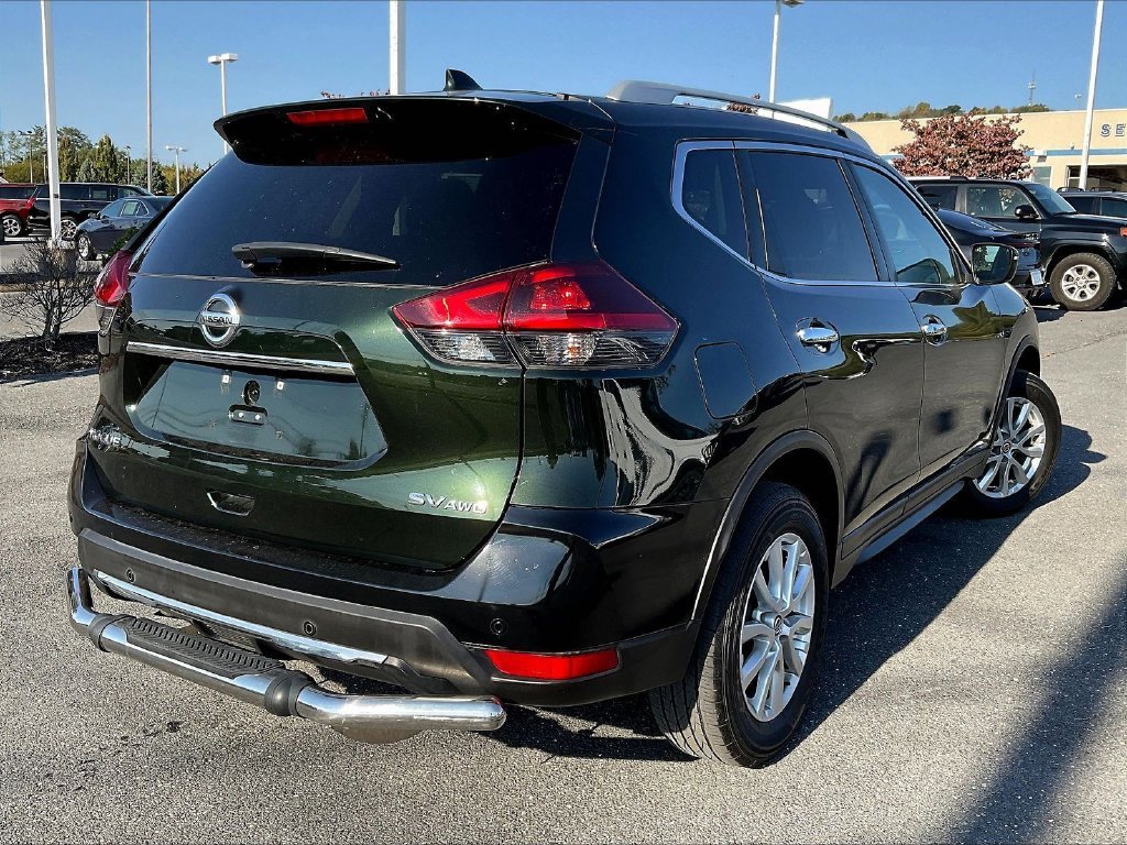 Used 2020 Green Nissan SV image 4