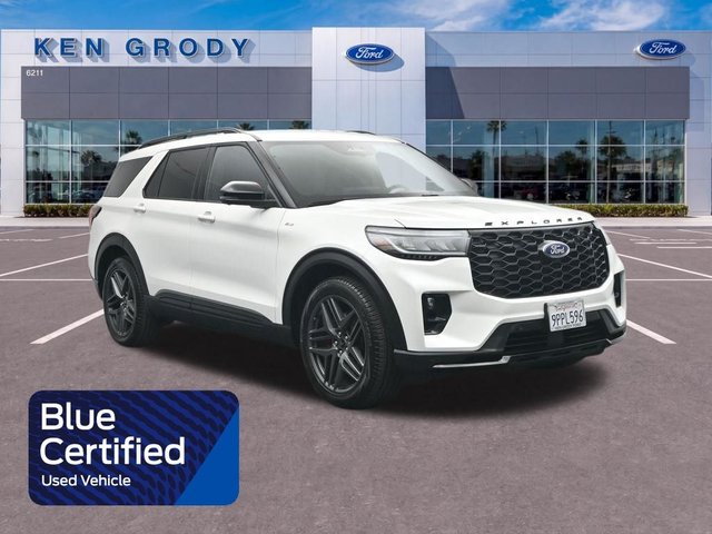 2025 Ford Explorer ST-Line