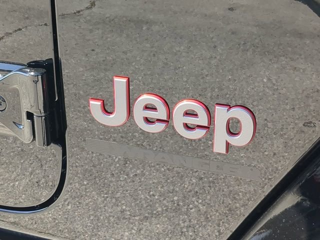 New 2026 Black Clear-Coat Exterior Paint Jeep Rubicon X image 13