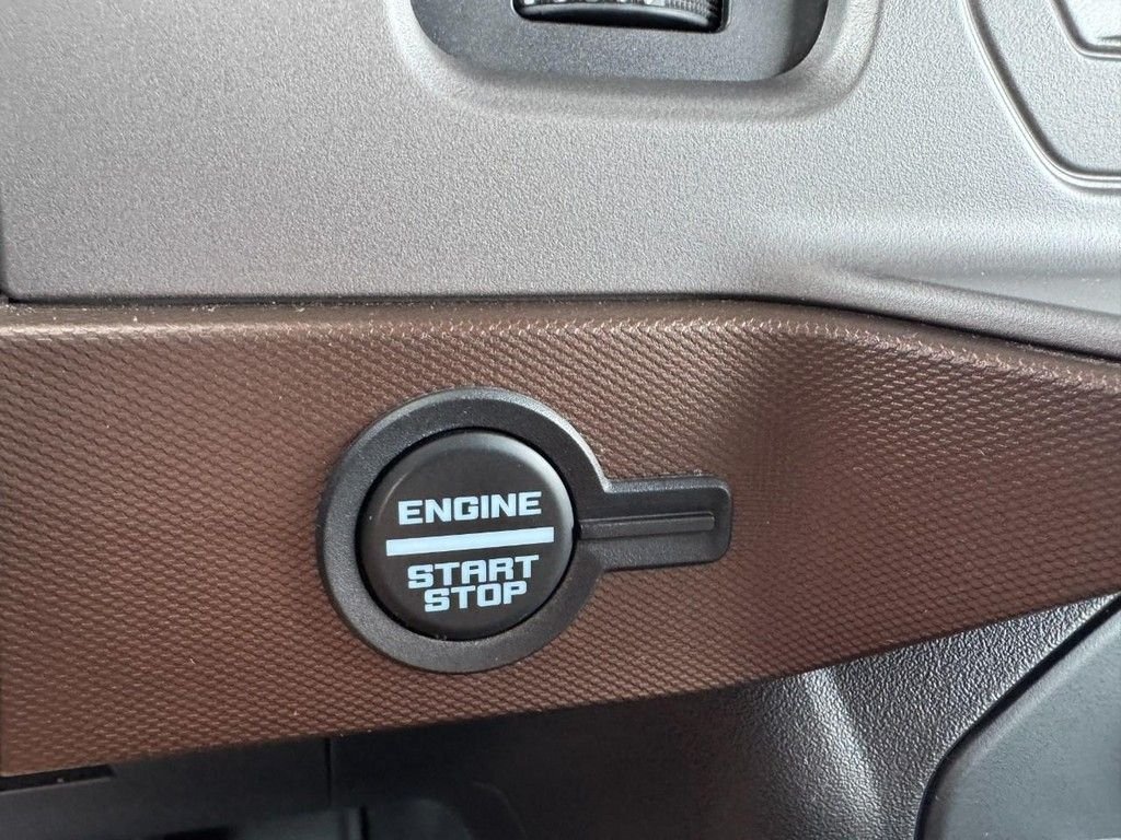 2023 Ford Bronco 2-Door Outer Banks - Photo 23