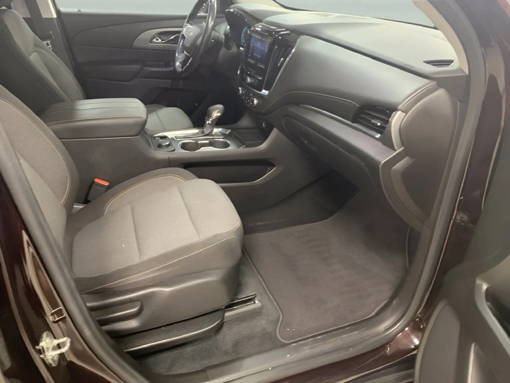 2021 Chevrolet Traverse 1LT - Photo 12