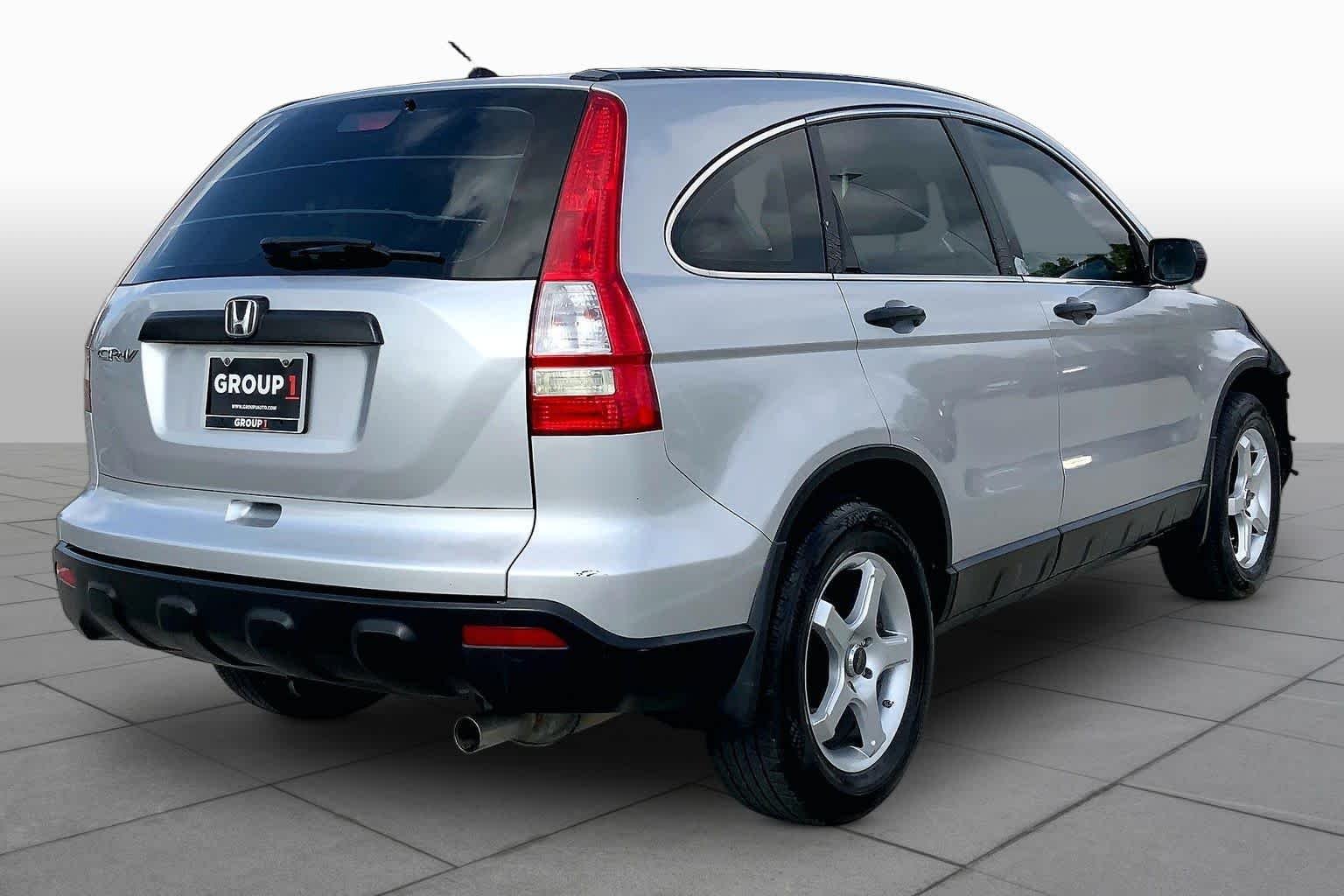 Used 2009 Alabaster Silver Metallic Honda LX image 12