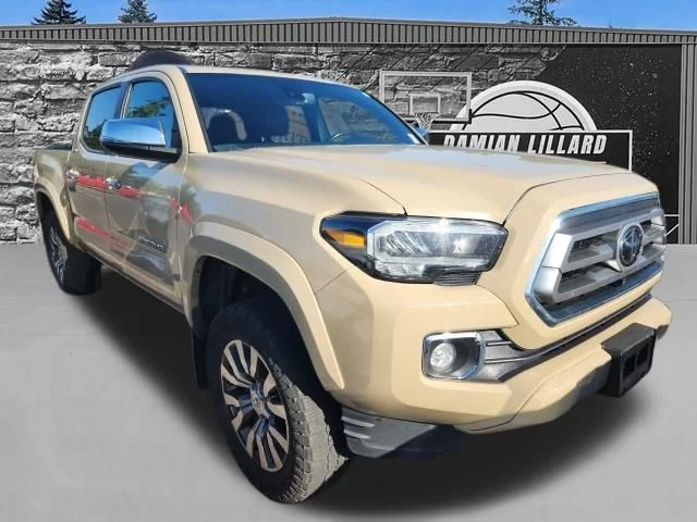 Used 2020  Toyota Limited image 1