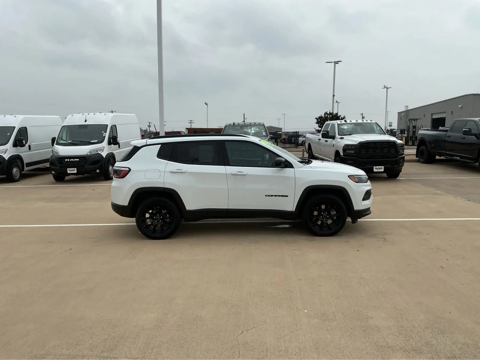 Certified Used 2025 Bright White Clearcoat Jeep Latitude image 5