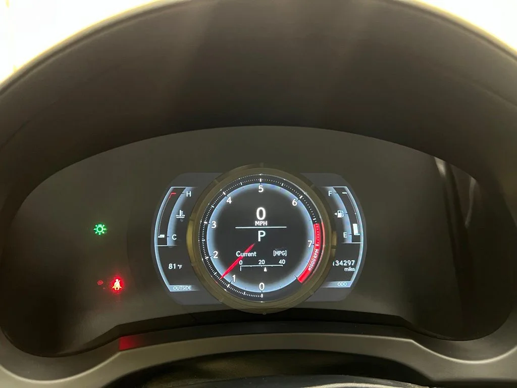 Used 2015 Silver Lexus 350 image 22