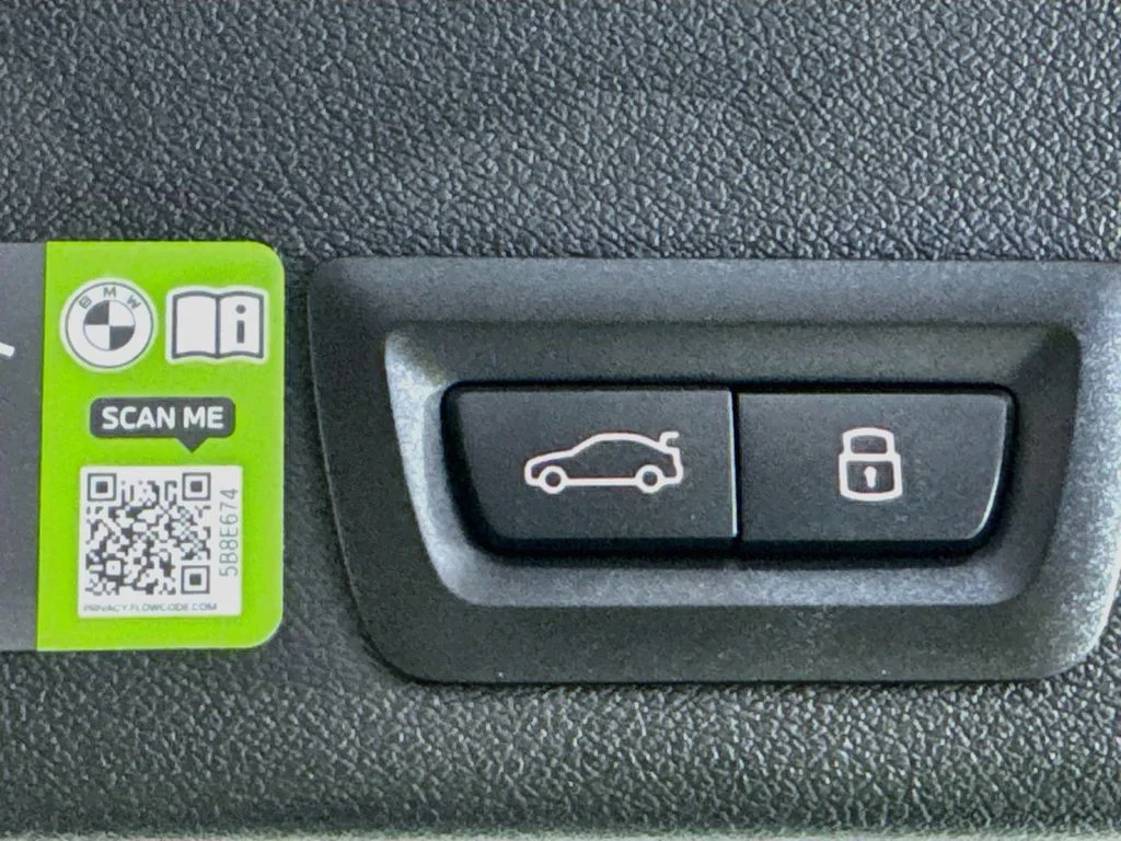 Used 2026 White BMW xDrive40i image 35