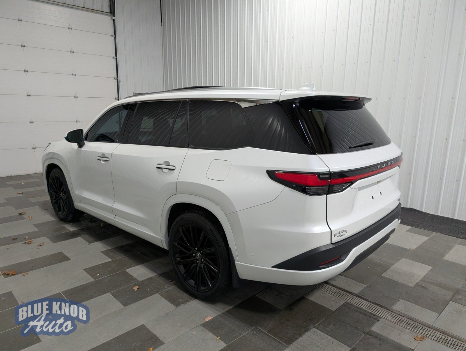 2024 Lexus TX 350 Luxury photo 2