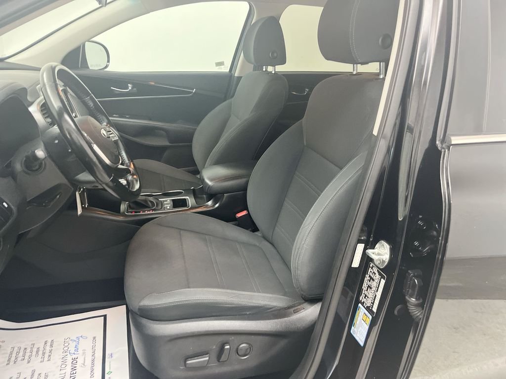 Used 2020 Black Kia LX image 15
