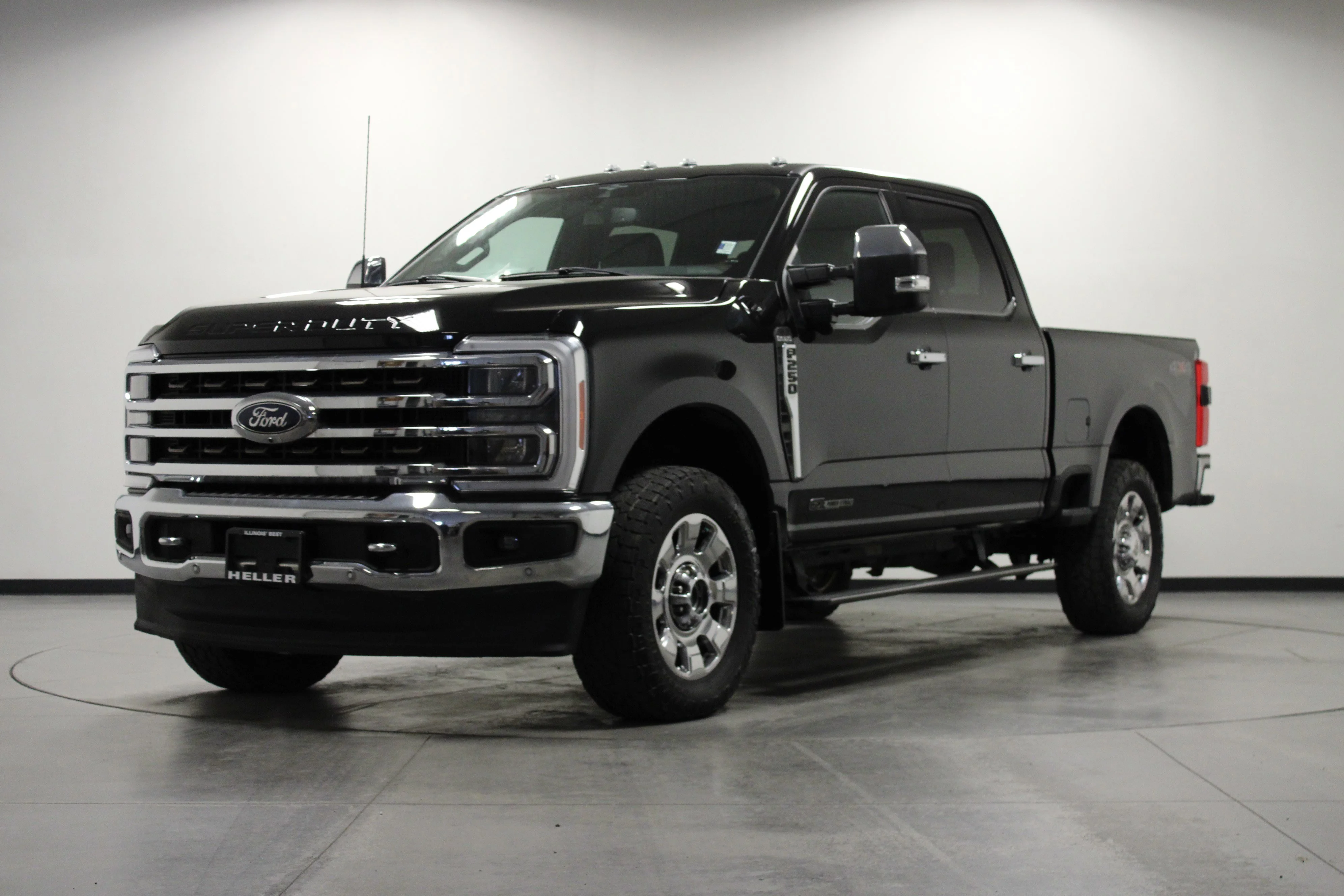 Used 2023 Agate Black Metallic Ford King Ranch image 8