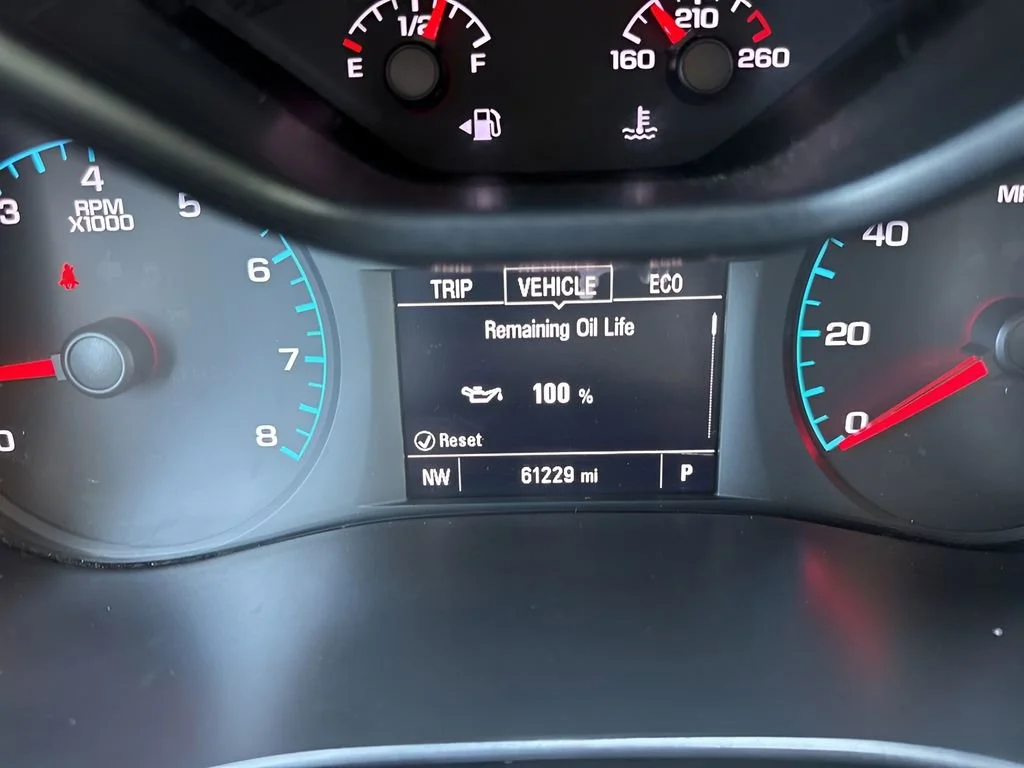 Used 2022 Summit White Chevrolet LT image 21