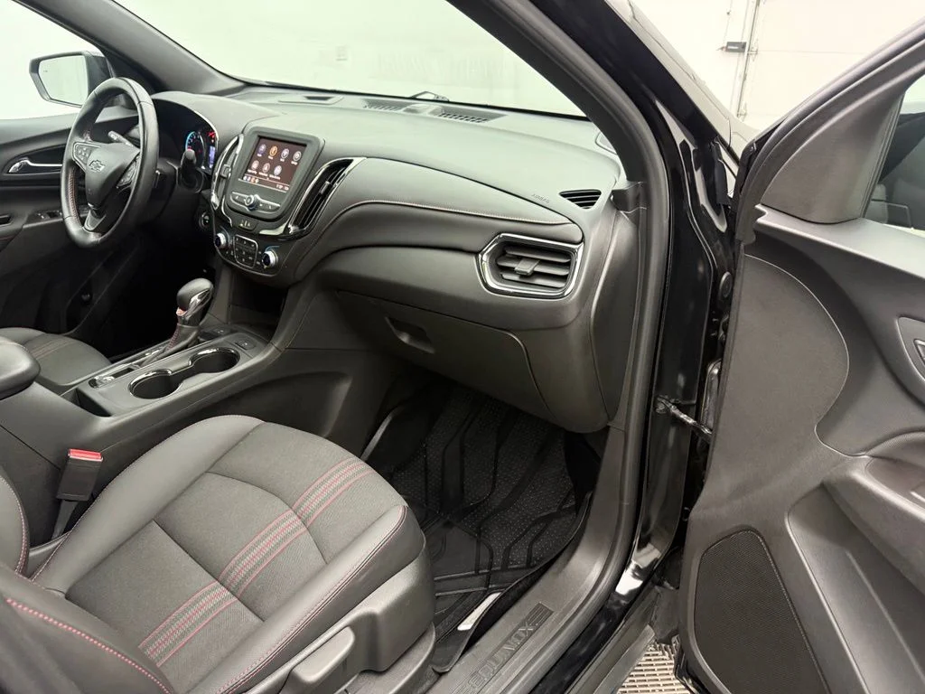 Used 2022 Black Chevrolet RS image 32