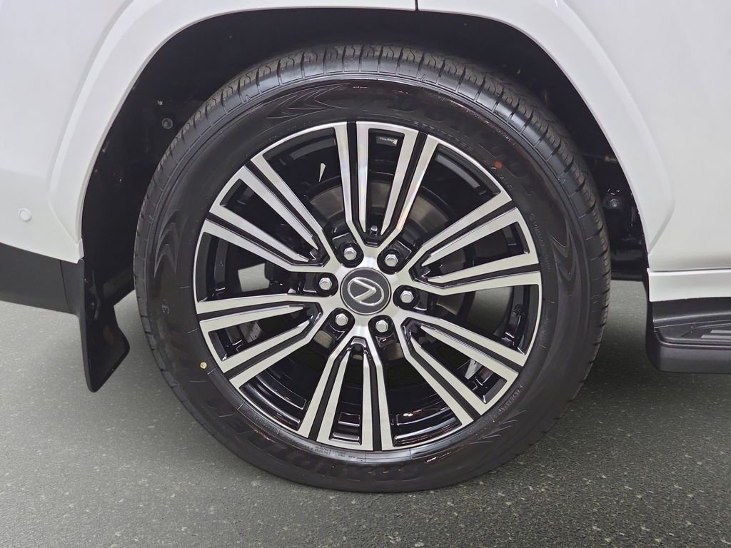 2025 Lexus LX 700h Luxury - Photo 32