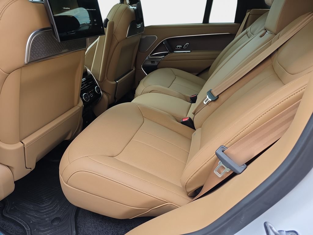 New 2026 Icy White Satin Land Rover Autobiography image 11