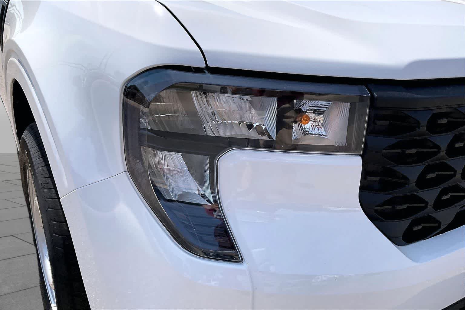New 2026 Oxford White Ford XL image 13