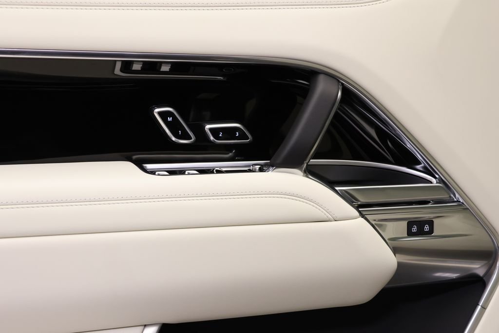2026 Land Rover Range Rover SE - Photo 26