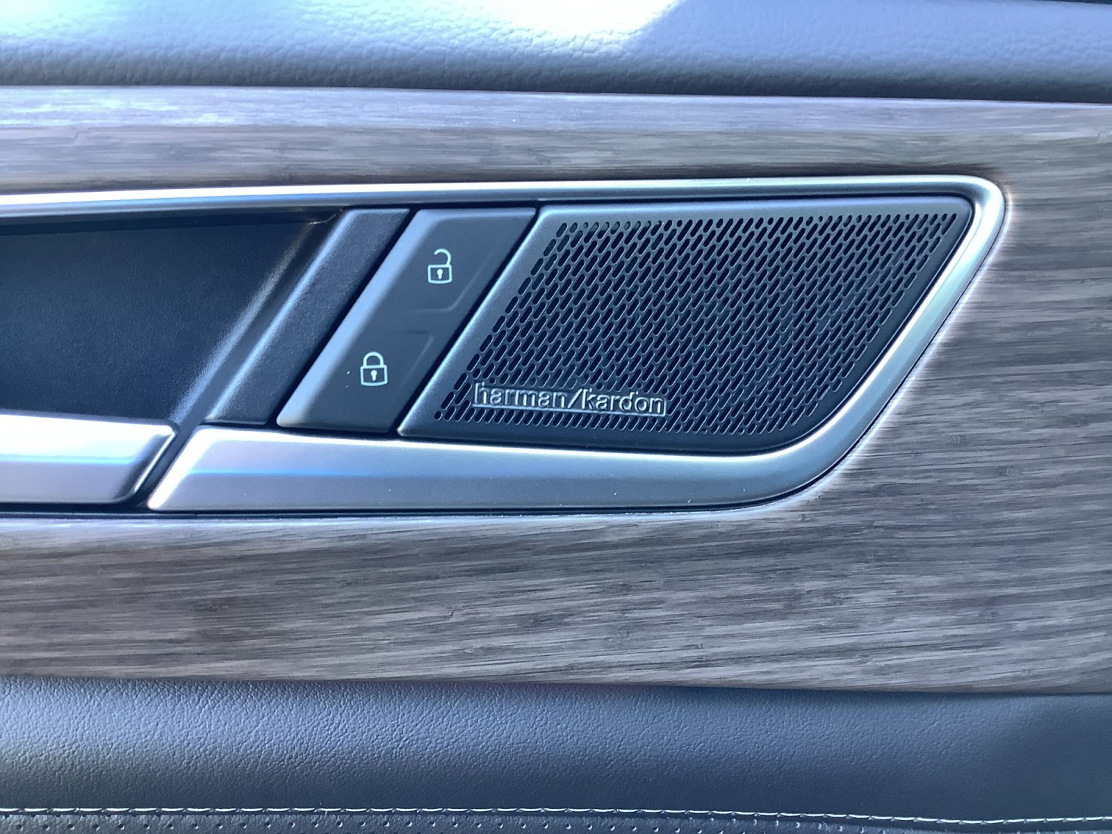 New 2026 Avocado Green Pearl Volkswagen 2.0T SEL Premium R-Line image 24