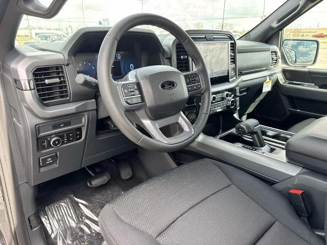 New 2026 Carbonized Gray Metallic Ford XLT image 9