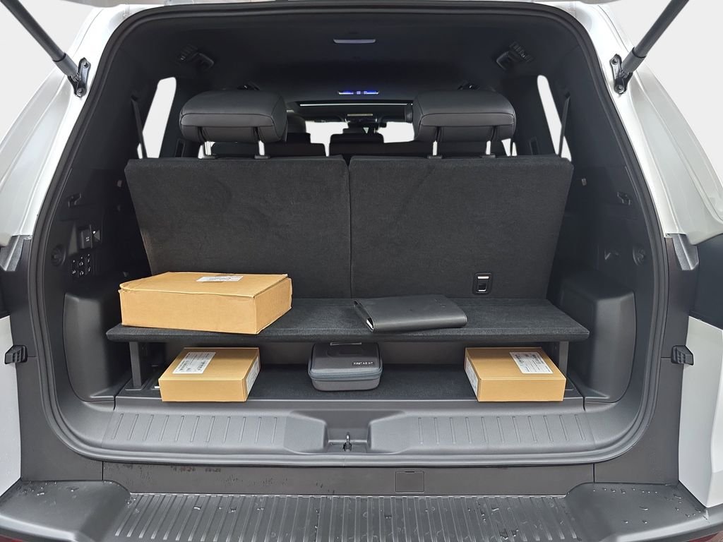 2025 Lexus LX 700h Luxury - Photo 13