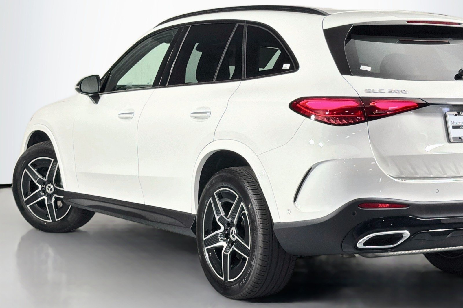 New 2026 Polar White Mercedes-Benz GLC 300 SUV image 14