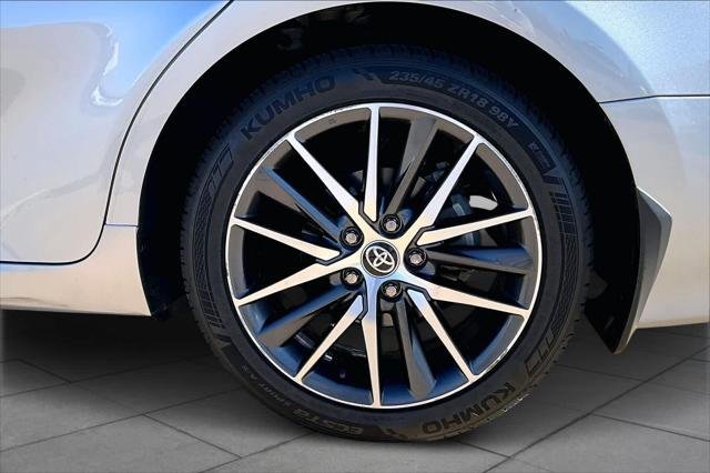 2021 Toyota Camry XLE - Photo 10
