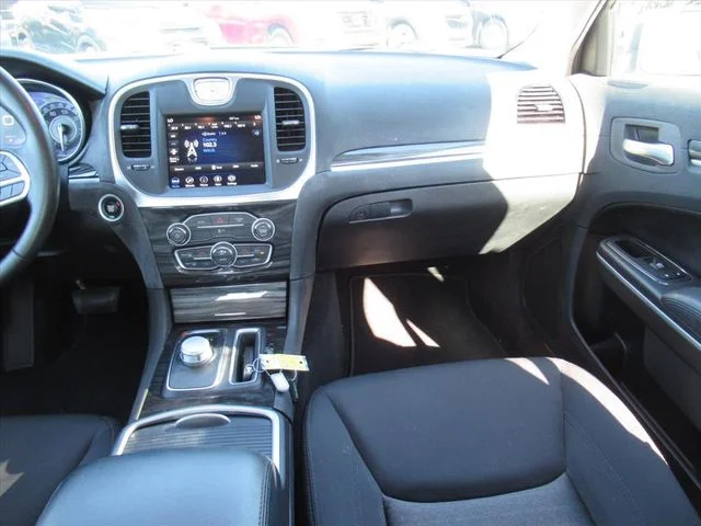 Used 2021  Chrysler Touring image 14