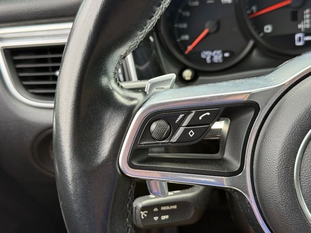 Used 2018 Red Porsche Base image 33