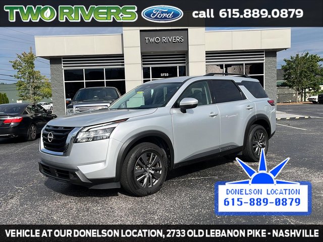 2022 Nissan Pathfinder SV