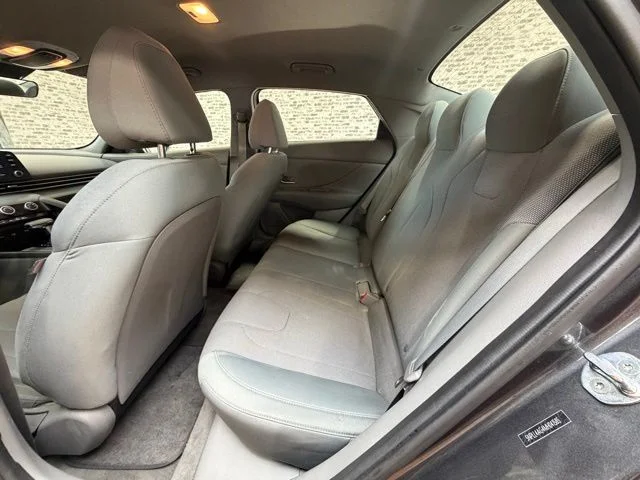 Used 2021 Portofino Gray Hyundai SE image 12
