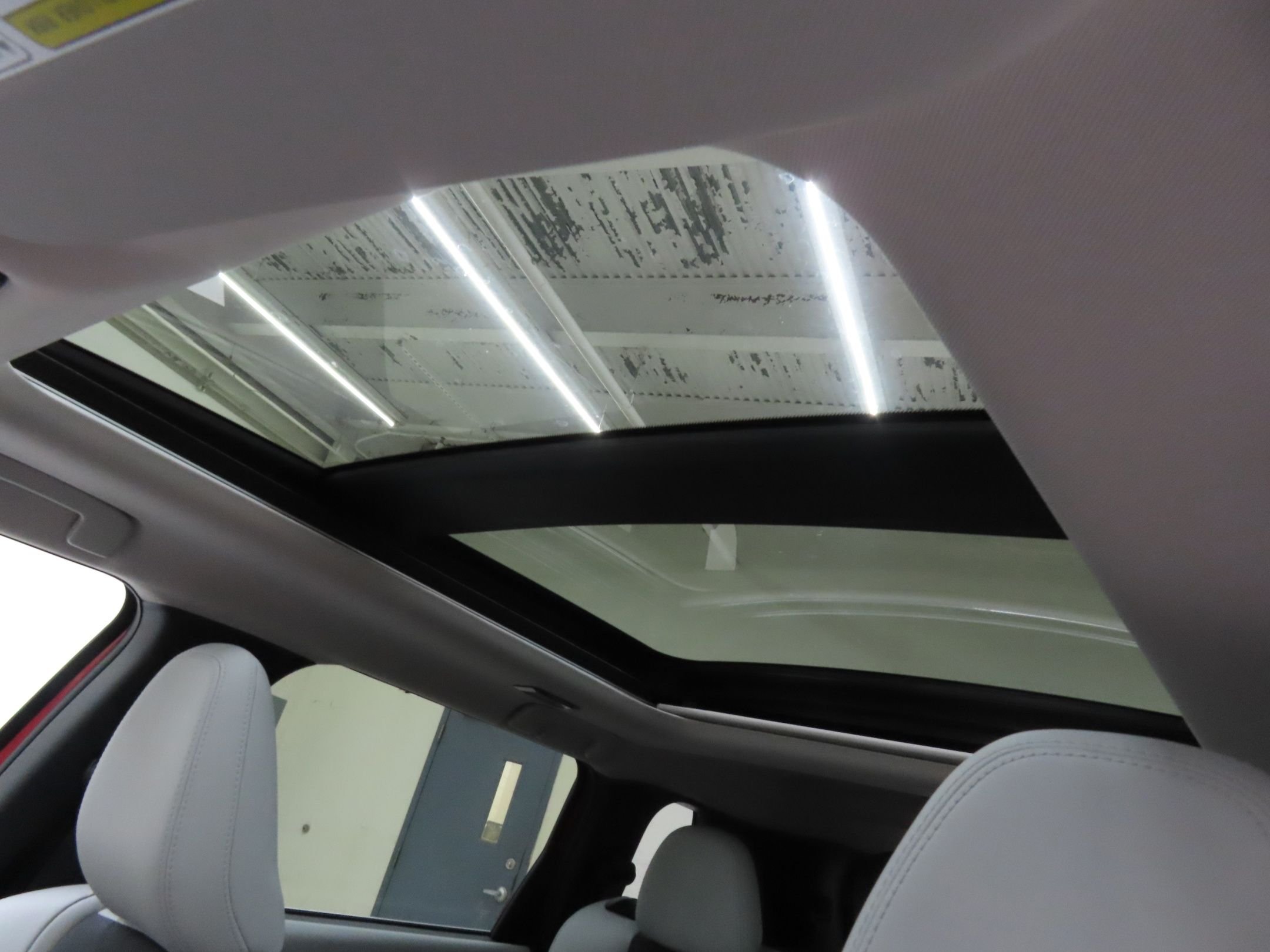 Used 2025 Red Mitsubishi SE image 21