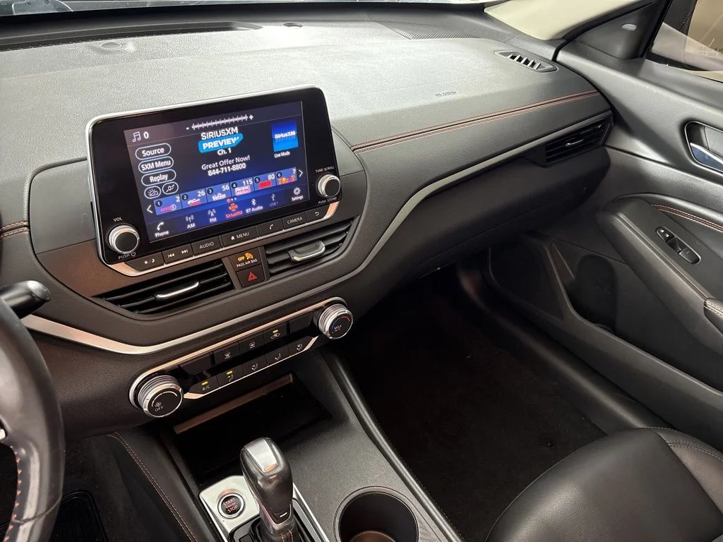 Used 2021 Silver Nissan 2.5 SR image 29