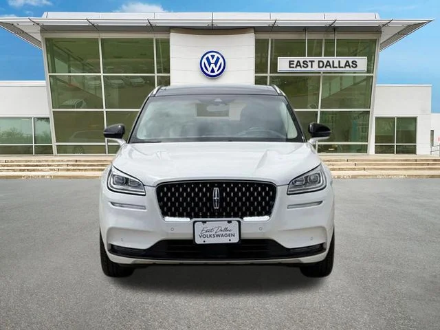 Used 2022 White Lincoln Grand Touring image 5