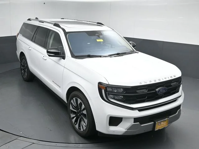 Certified Used 2025 Oxford White Ford Platinum image 43