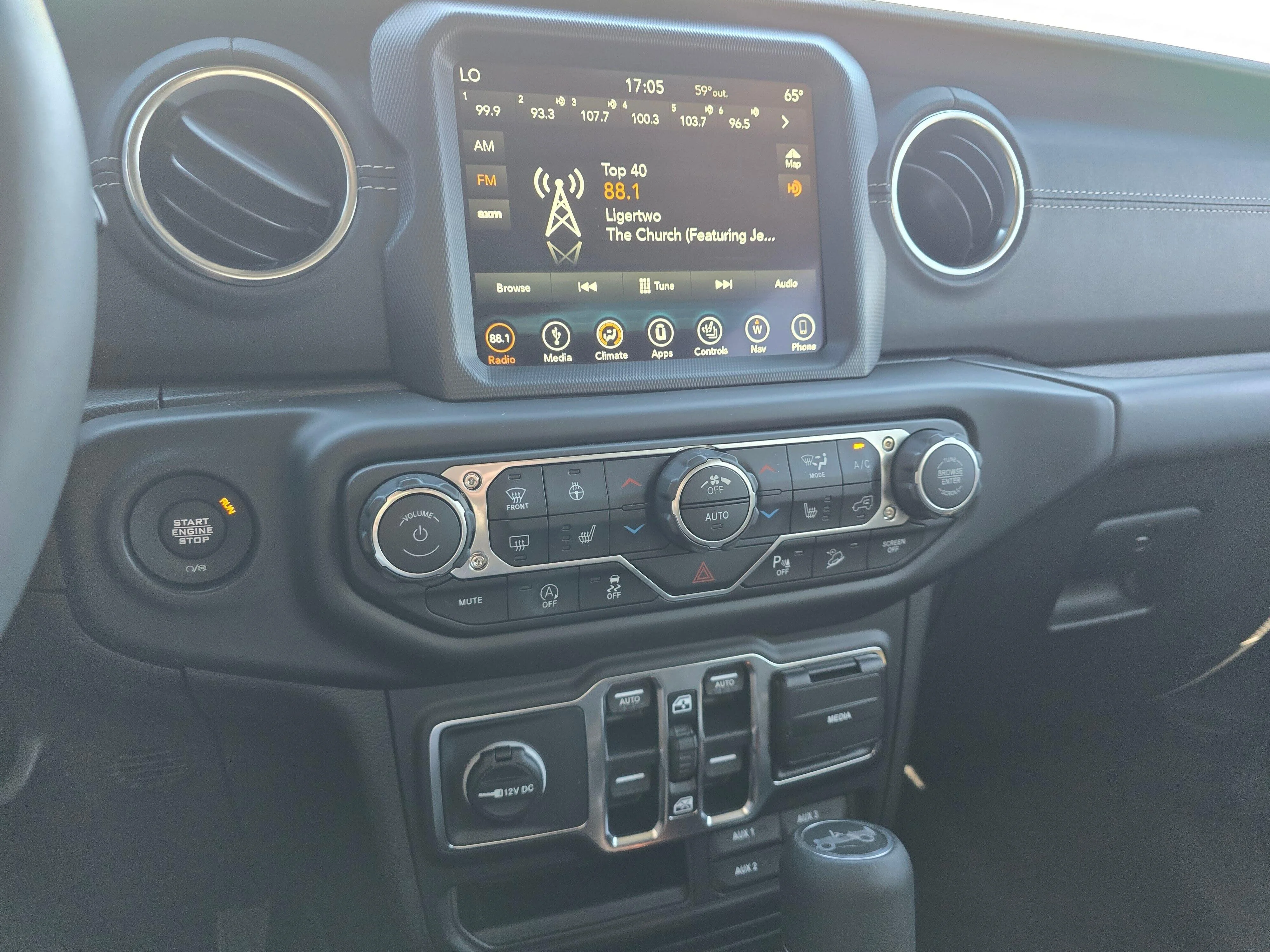 Used 2019 Gray Clearcoat Jeep Unlimited Sahara image 17