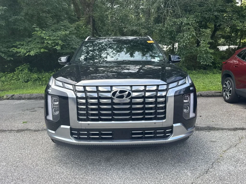 Used 2023 Black Hyundai Calligraphy image 2