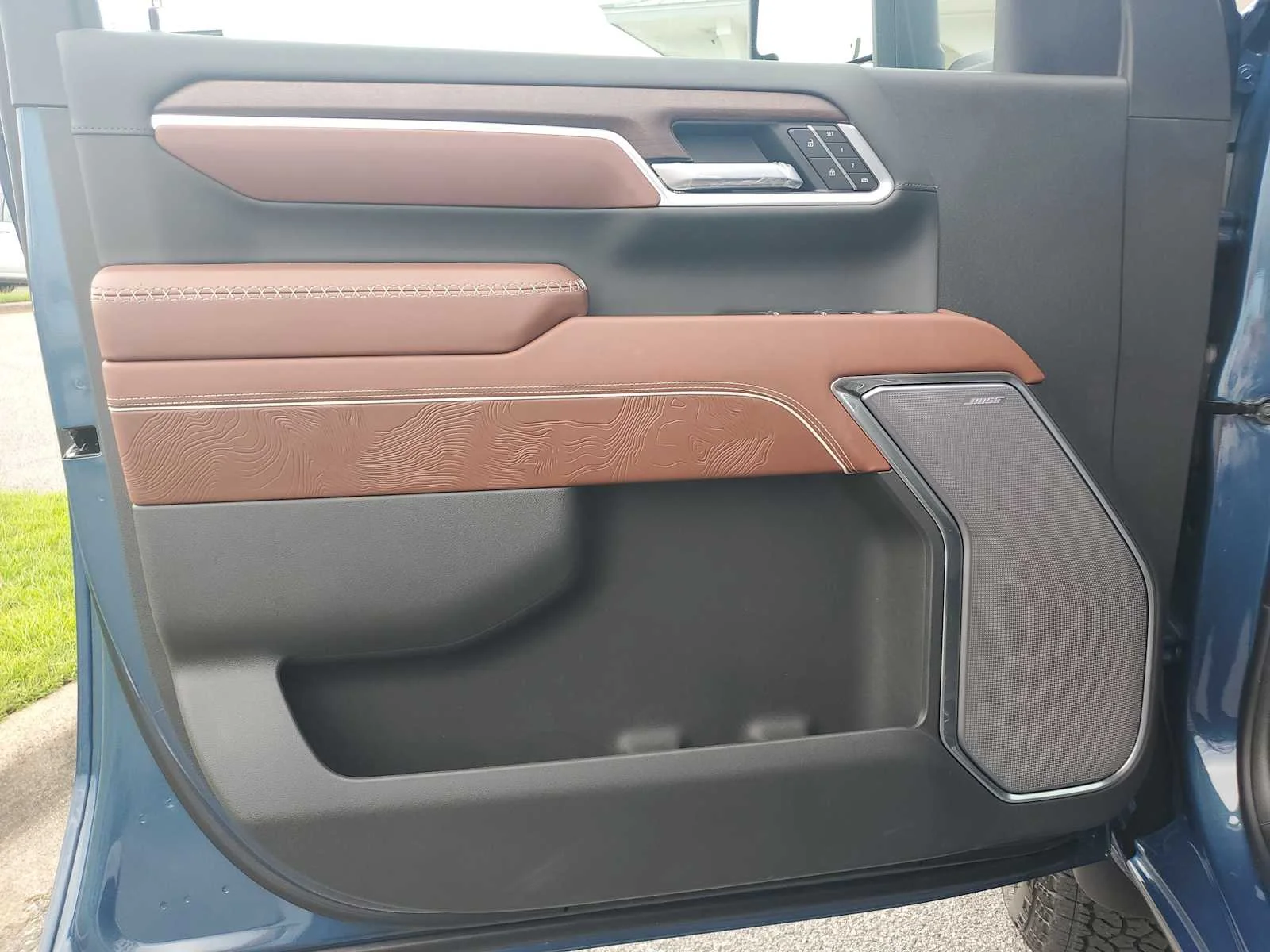 2026 GMC Sierra 2500HD Denali Ultimate - Photo 15