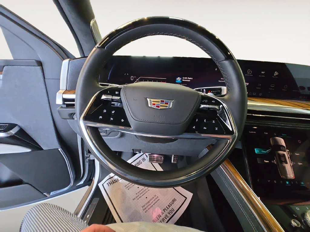 Used 2025 Crystal White Tricoat Cadillac Sport Platinum image 19