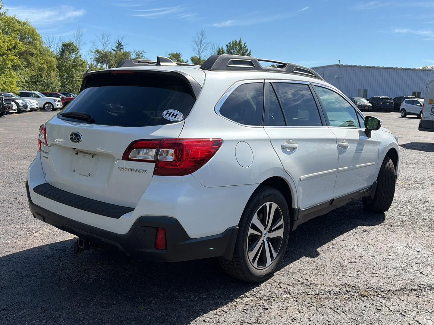 Used 2019 Crystal White Pearl Subaru Limited image 10