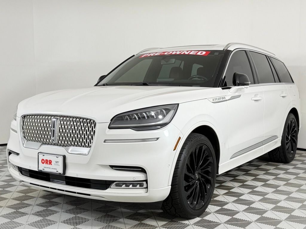 Used 2021 Ceramic Pearl Lincoln Reserve image 3