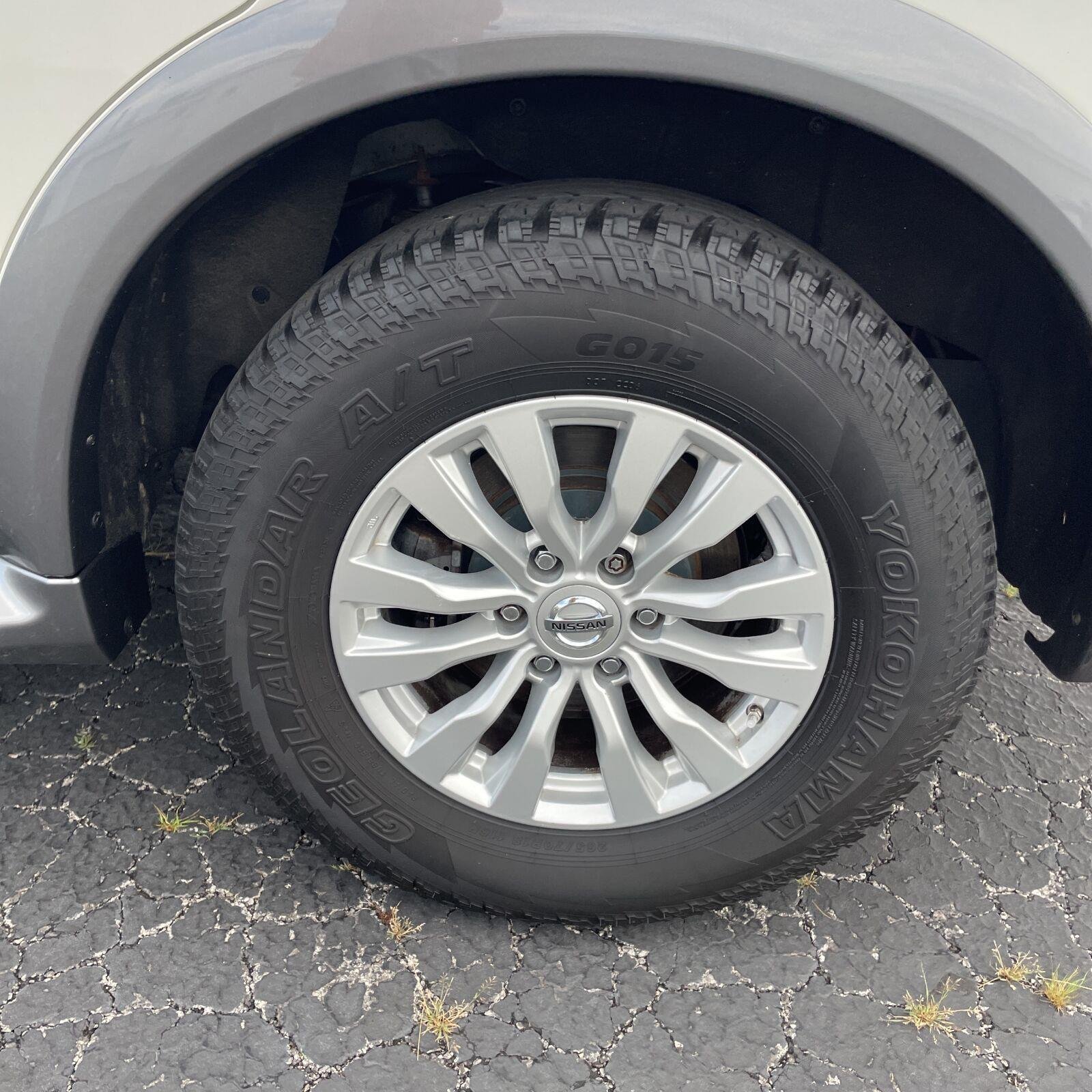 Used 2019 Pearl White Tricoat Nissan SV image 18