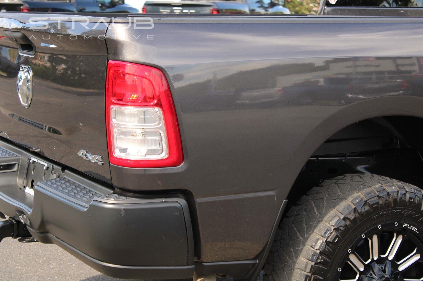 Used 2021 Granite Crystal Metallic Clearcoat Ram Tradesman image 8