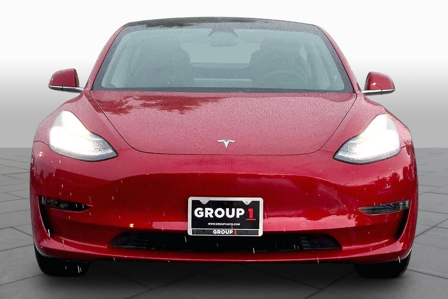 Used 2020 Red Multi-Coat Tesla Standard Range image 3