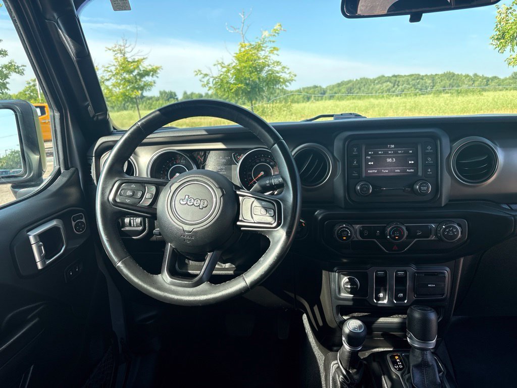 Used 2019 Silver Jeep Sport S image 2