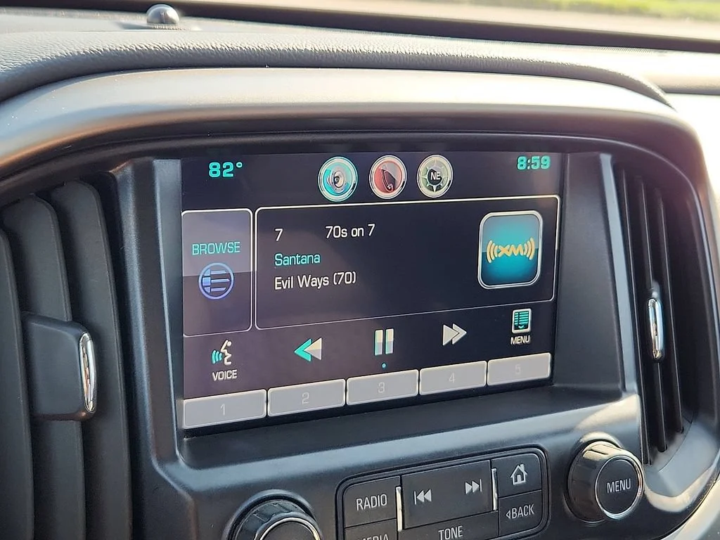 Used 2015 RED ROCK METALLIC Chevrolet 4WD Z71 image 16
