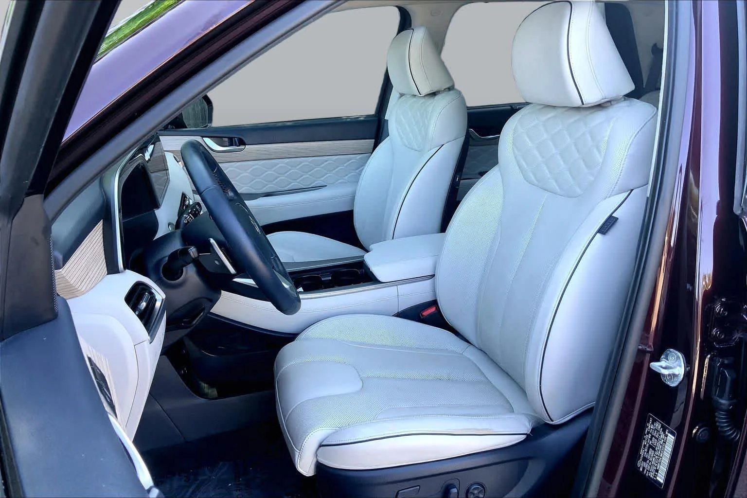 Used 2021 Sierra Burgundy Hyundai Calligraphy image 8