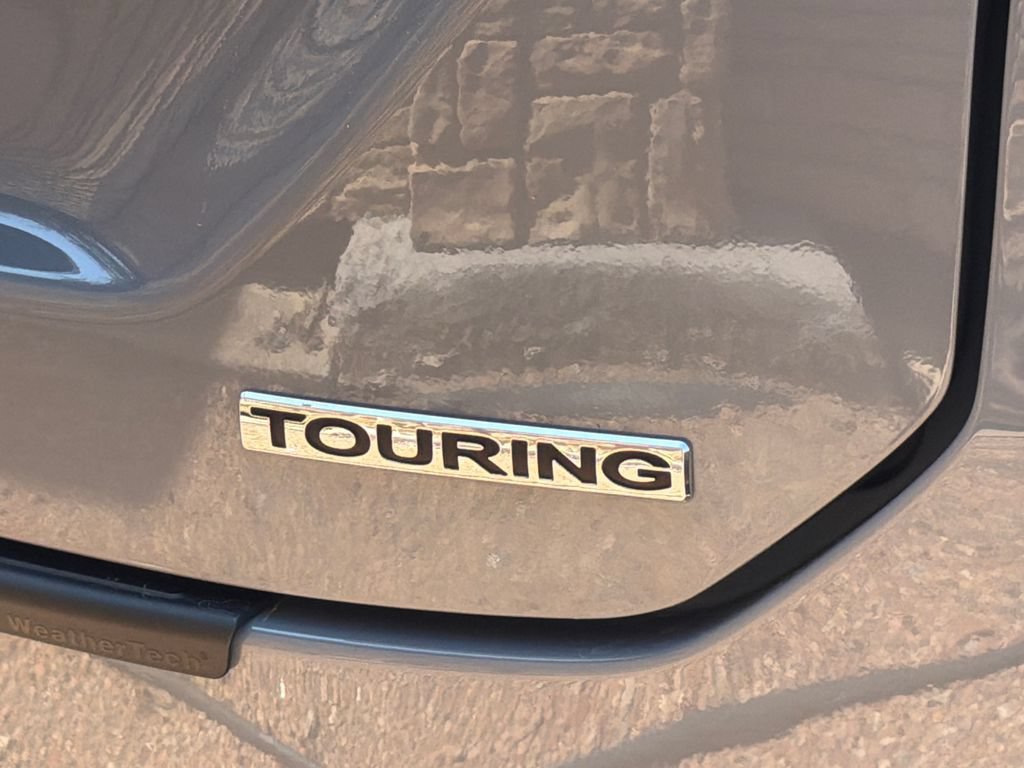 Certified Used 2025 Sonic Gray Pearl Honda Touring image 18